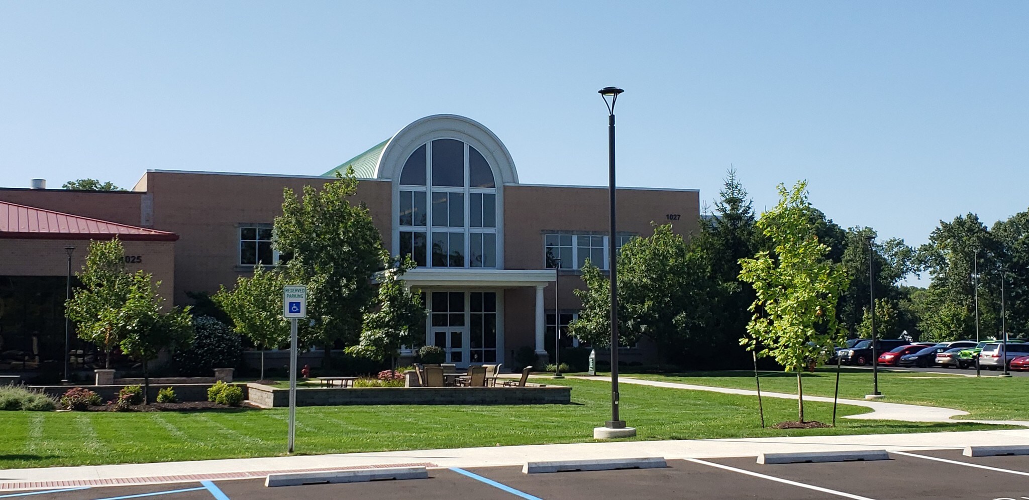 1025 W Rudisill Blvd, Fort Wayne, IN à louer Photo du bâtiment- Image 1 de 4