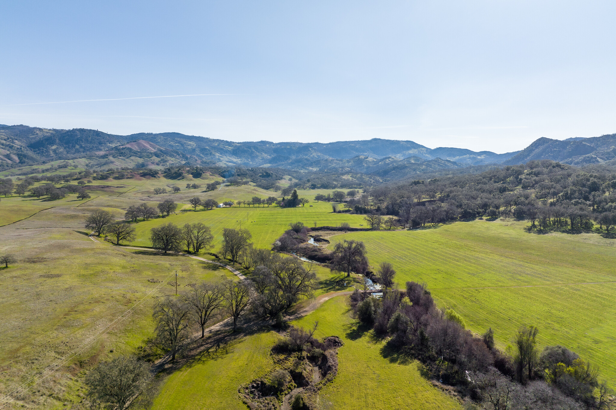 8675 East Road, Potter Valley, CA à vendre Photo principale- Image 1 de 1