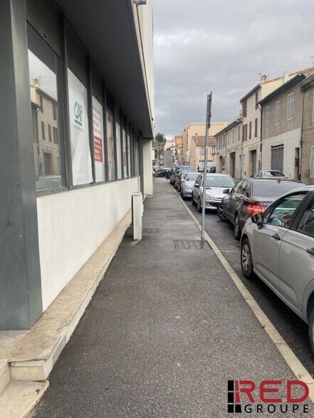Commerce de détail dans Aubagne à louer - Photo du bâtiment - Image 2 de 8