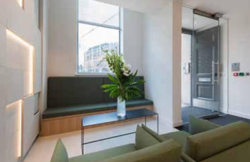 149 Hammersmith Rd, London for lease - Interior Photo - Image 3 of 6