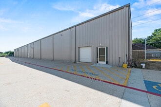 11703-11711 Spring Cypress Rd, Tomball, TX for lease Building Photo- Image 1 of 13