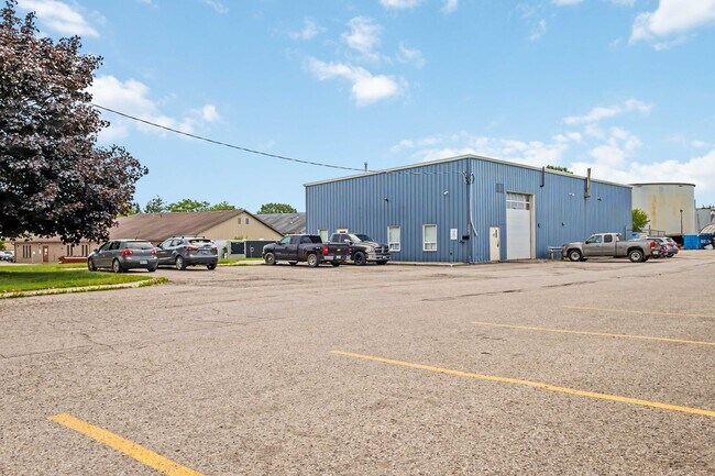 Plus de détails pour 2081 Piper Ln, London, ON - Industriel à louer