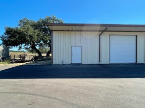 5 Upper Cibolo Creek Rd, Boerne, TX à louer Photo intérieure- Image 2 de 2