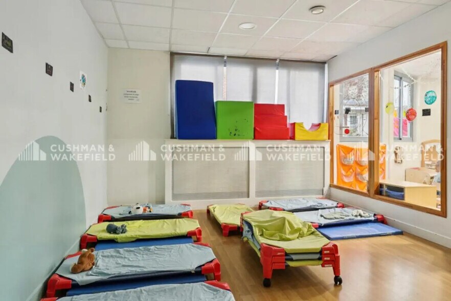 12-14 Rue Lantiez, Paris à vendre - Photo du bâtiment - Image 3 de 15