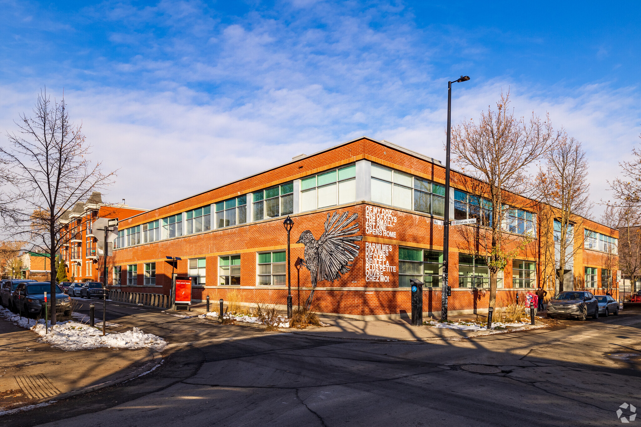 225 Rue Roy E, Montréal, QC for lease Primary Photo- Image 1 of 7