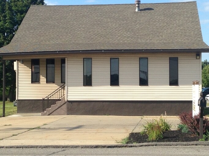 2671 Darlington Rd, Beaver Falls, PA à louer - Photo du bâtiment - Image 2 de 2
