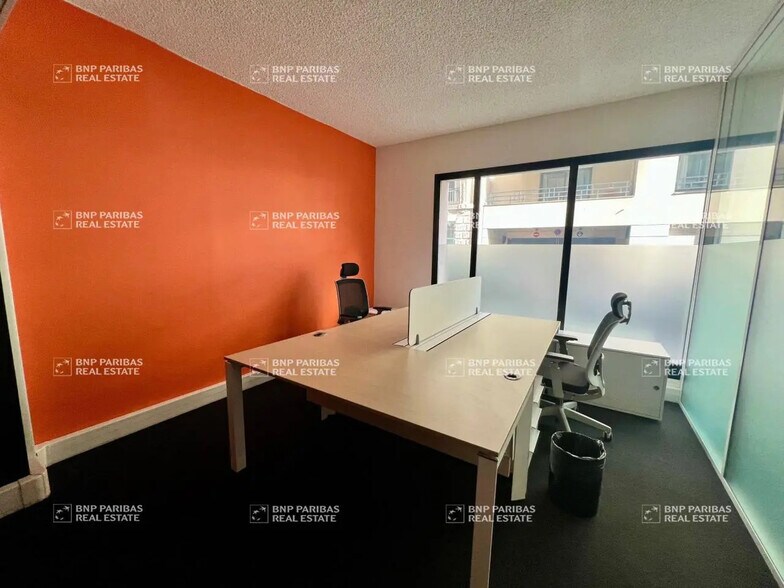 21 Rue Saint-Pierre, Neuilly-sur-Seine à louer - Photo intérieure - Image 3 de 9