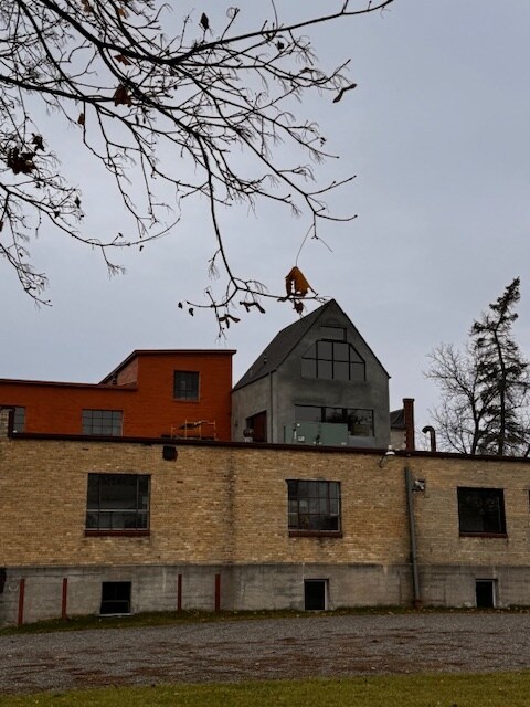 Plus de détails pour 1032-1038 12th Ave, Grafton, WI - Bureau/Commerce de détail à louer