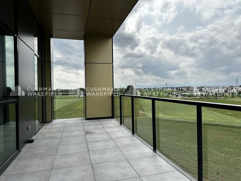 Office in Schiltigheim for lease - Interior Photo - Image 3 of 10