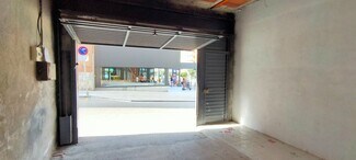 Plus de détails pour Multi-résidentiel à vendre