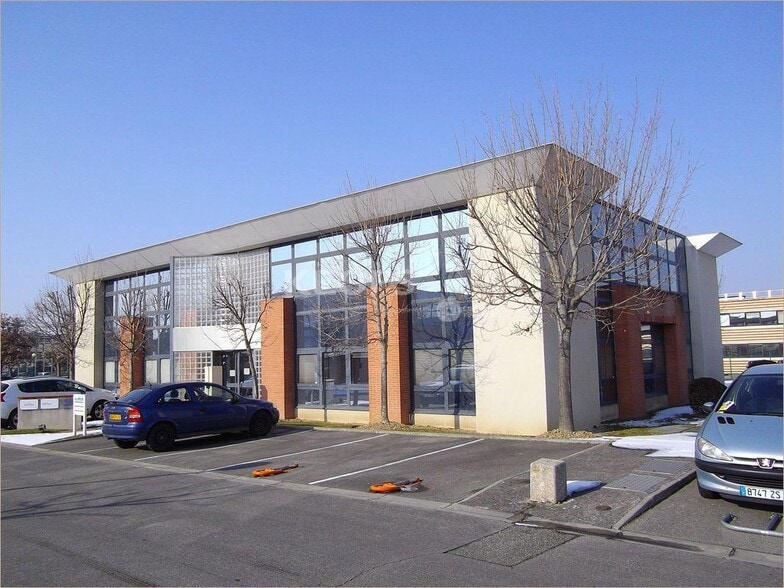 Office in Toulouse for lease - Building Photo - Image 1 of 2