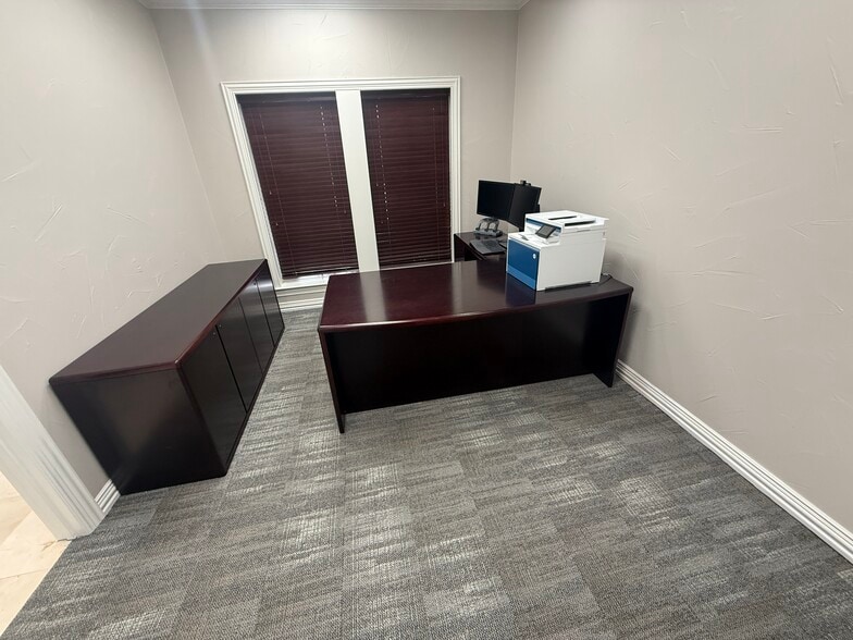 1316 Village Creek Dr, Plano, TX for lease - Building Photo - Image 2 of 18
