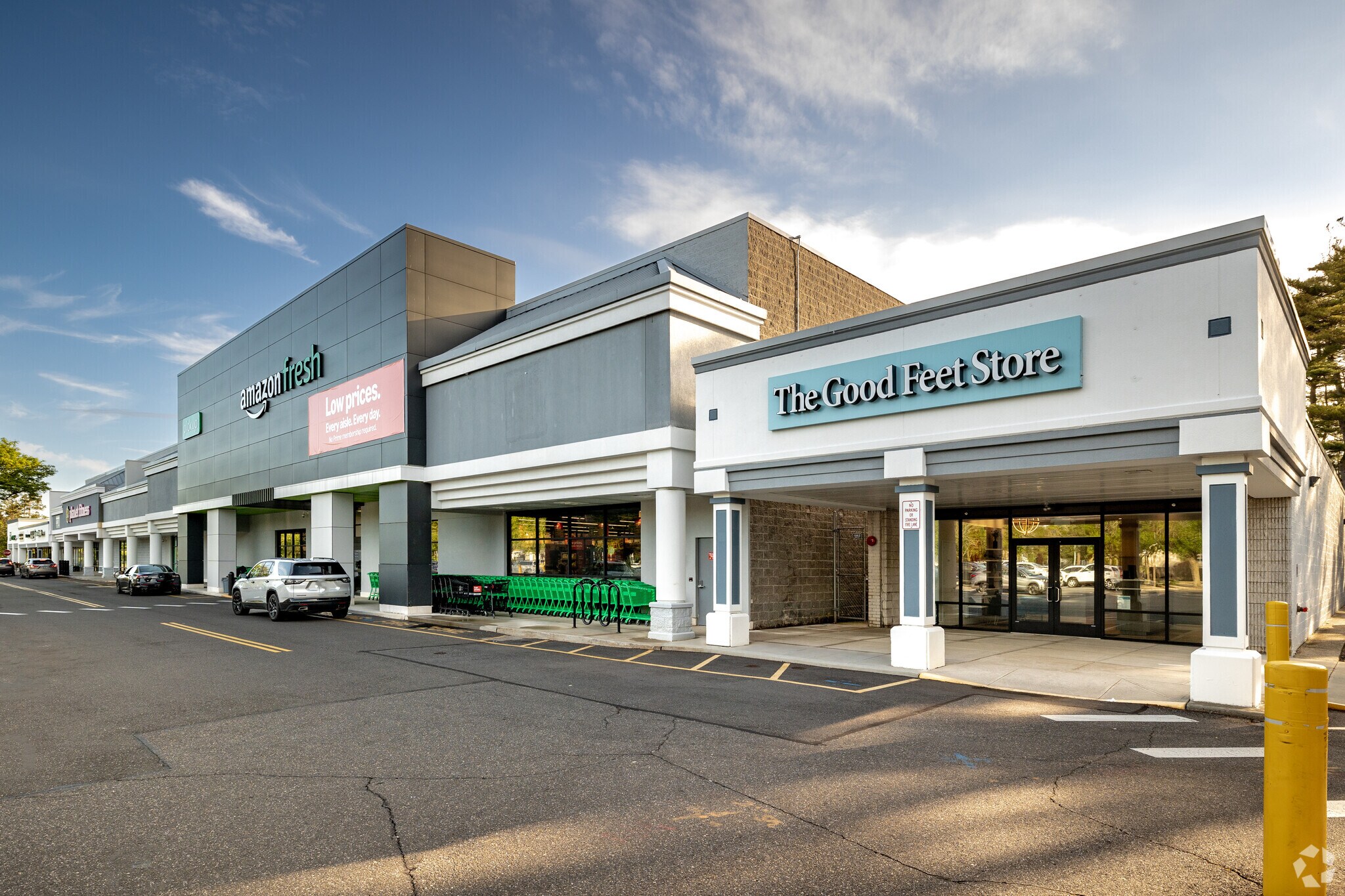 6-52 Manetto Hill Rd, Plainview, NY à louer Photo principale- Image 1 de 12