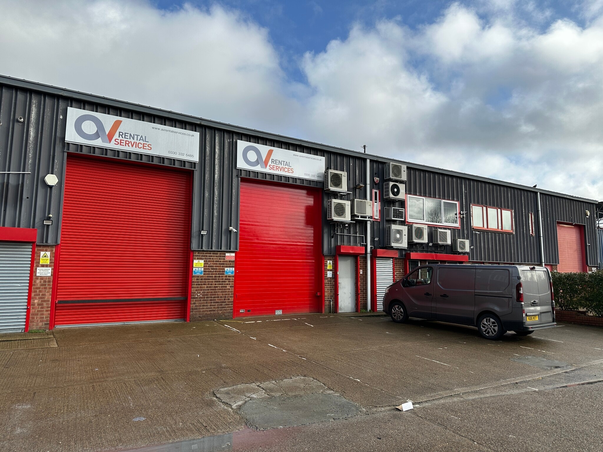 Packet Boat Ln, Uxbridge for lease Primary Photo- Image 1 of 4