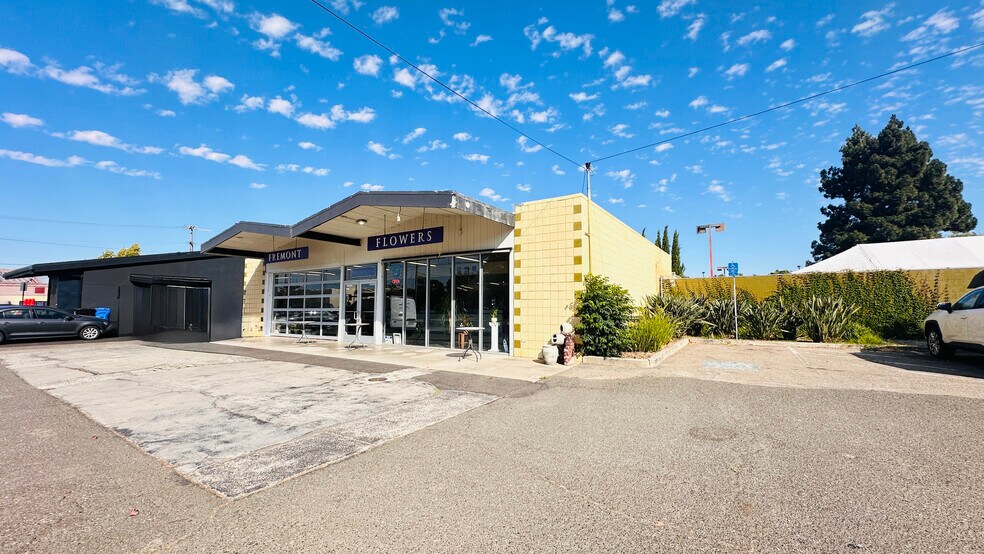 4050 Alder Ave, Fremont, CA à vendre - Photo du bâtiment - Image 2 de 7