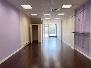 113-117 Middle Neck Rd, Great Neck, NY for lease Interior Photo- Image 2 of 4