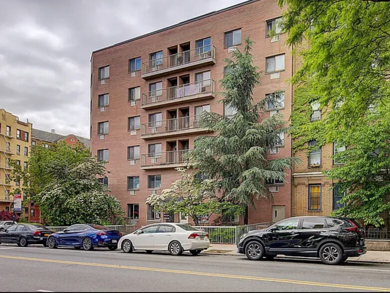 11882 Metropolitan Ave, Kew Gardens, NY for lease - Building Photo - Image 3 of 48