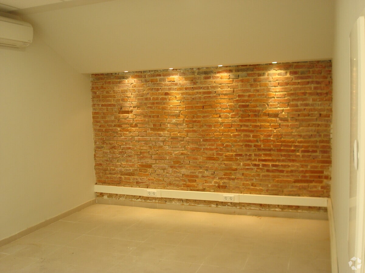 Madrid, MAD 28017 - - - Interior Photo - Image 1 of 7