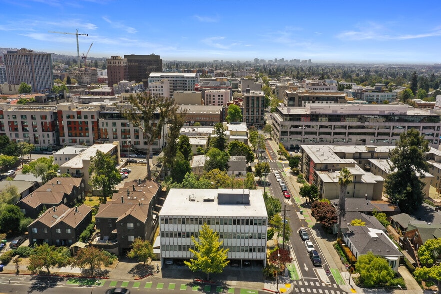 2000 Hearst Ave, Berkeley, CA for sale - Building Photo - Image 3 of 21