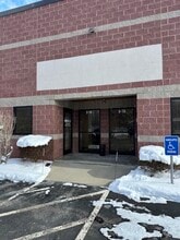 13 Delta Dr, Londonderry, NH for sale Interior Photo- Image 2 of 13