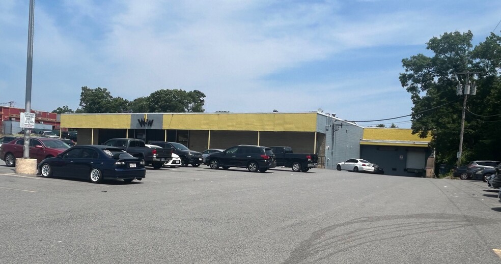 75 Campanelli Industrial Dr, Brockton, MA for lease - Building Photo - Image 2 of 2