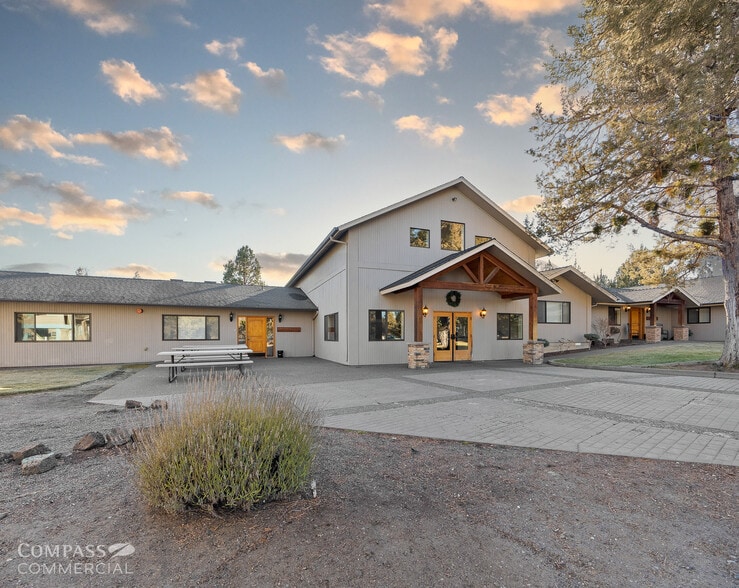 22022 Nelson Rd, Bend, OR for sale - Primary Photo - Image 1 of 1