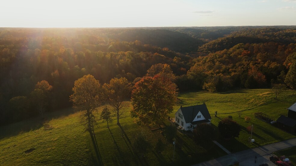 3729 Mexico Ridge Rd, Bennington, IN for sale - Primary Photo - Image 1 of 16