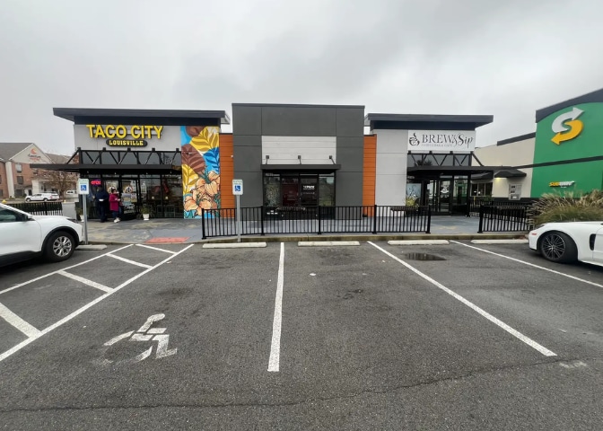 2860 Packerland Way, Louisville, KY à louer Photo du bâtiment- Image 1 de 7