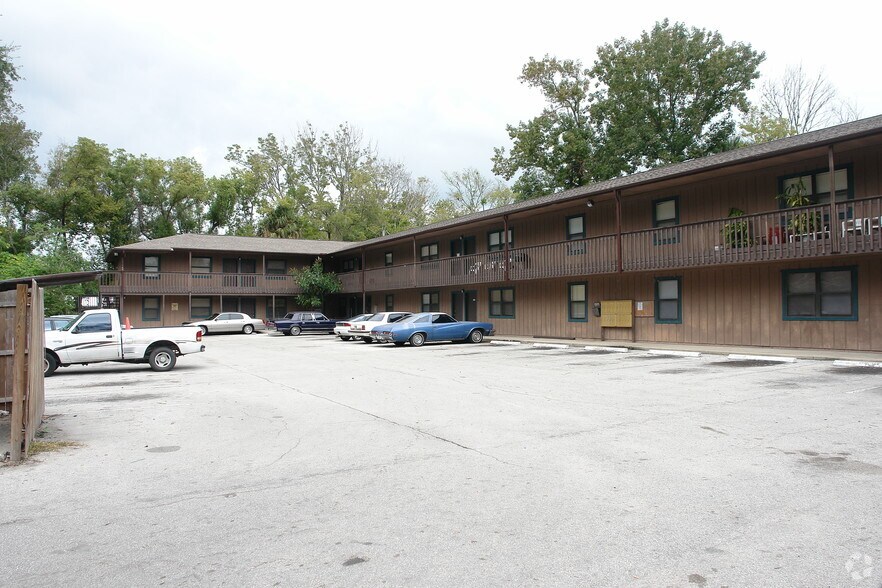 119 Thomasson Ave, Daytona Beach, FL for sale - Building Photo - Image 2 of 30