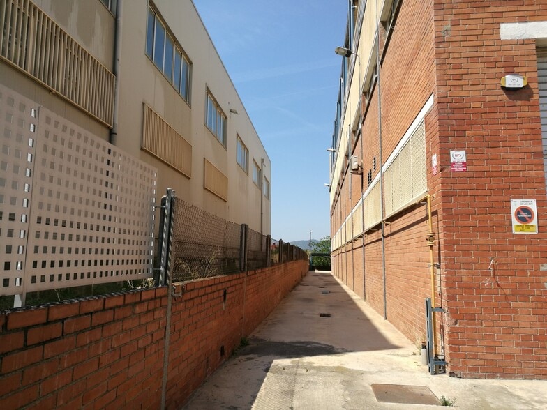 Industriel dans Sant Joan Despí, Barcelona à vendre - Photo du bâtiment - Image 3 de 3