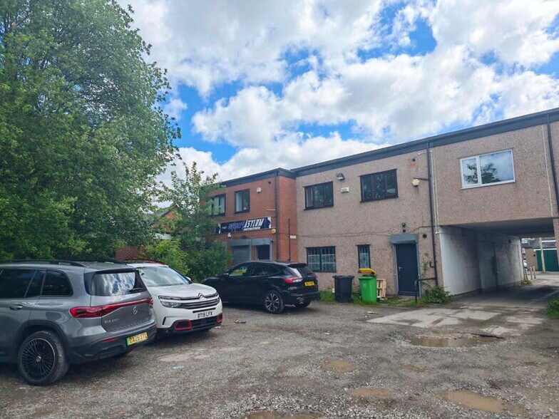 18-20a Chester Rd, Ellesmere Port à vendre - Photo du bâtiment - Image 2 de 2