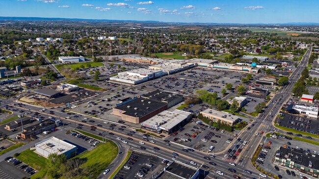 Plus de détails pour 2001 MacArthur Blvd, Whitehall, PA - Commerce de détail à louer