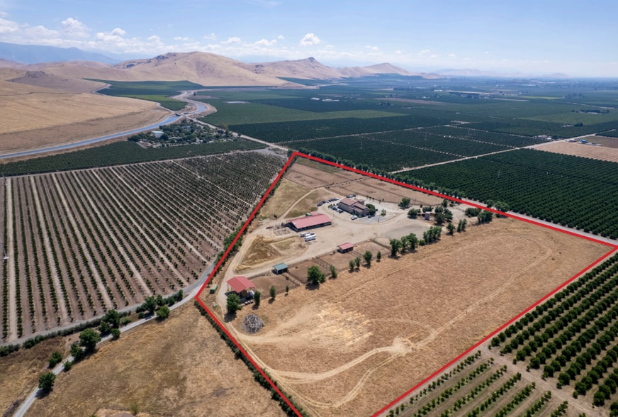 2500 E Myer Ave, Exeter, CA for sale - Aerial - Image 2 of 4