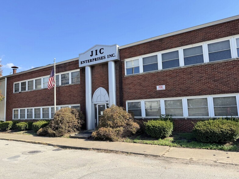 1401 N Evans Ave, Evansville, IN à vendre - Photo du bâtiment - Image 3 de 11