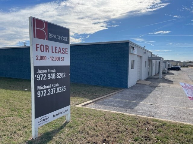 10728 Pipeline Rd S, Hurst, TX à louer - Photo du bâtiment - Image 2 de 4