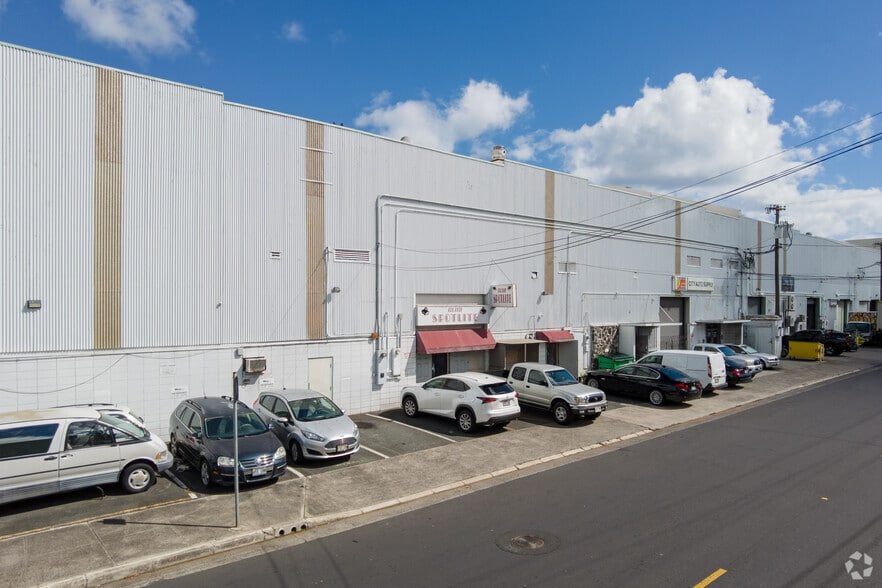845-855 Moowaa St, Honolulu, HI for lease - Building Photo - Image 3 of 6
