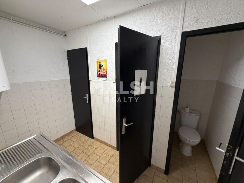 Office in Charvieu-Chavagneux for lease - Interior Photo - Image 3 of 5