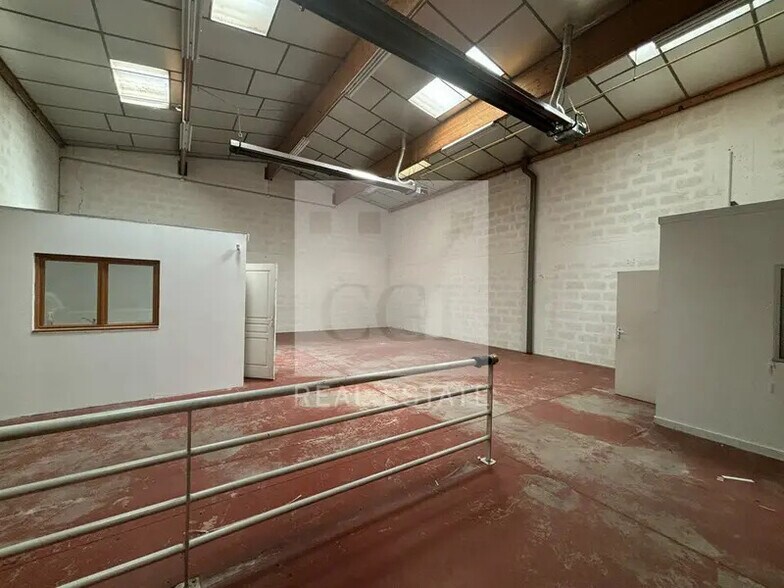 Flex in Genas for lease - Interior Photo - Image 2 of 10