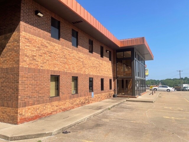 2700 N Belt Hwy, Saint Joseph, MO à vendre - Photo du bâtiment - Image 2 de 29