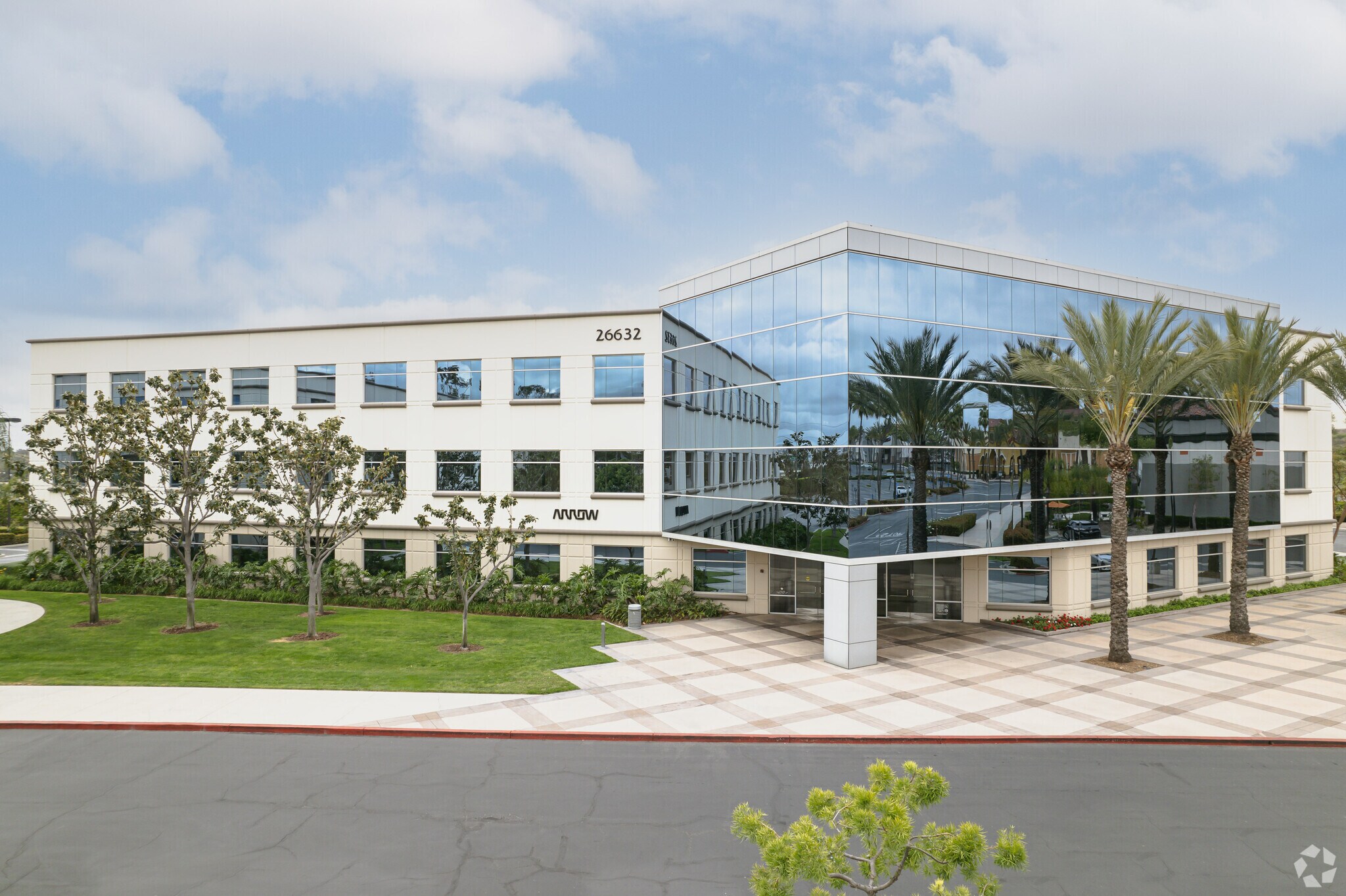 26632 Towne Centre Dr, Foothill Ranch, CA à louer Photo du bâtiment- Image 1 de 7