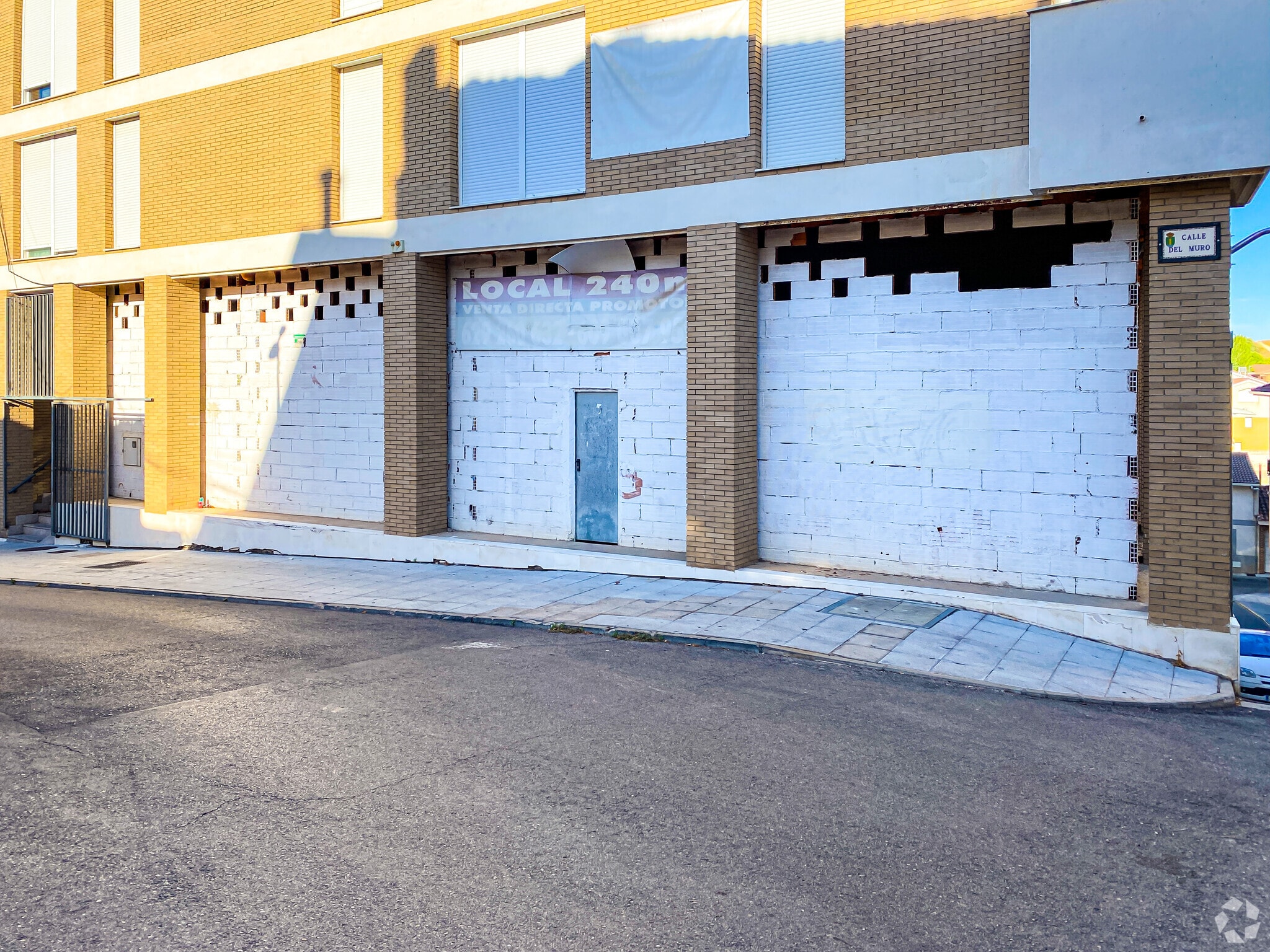 Calle Muro, 2, Cabanillas del Campo, Guadalajara for lease Interior Photo- Image 1 of 2