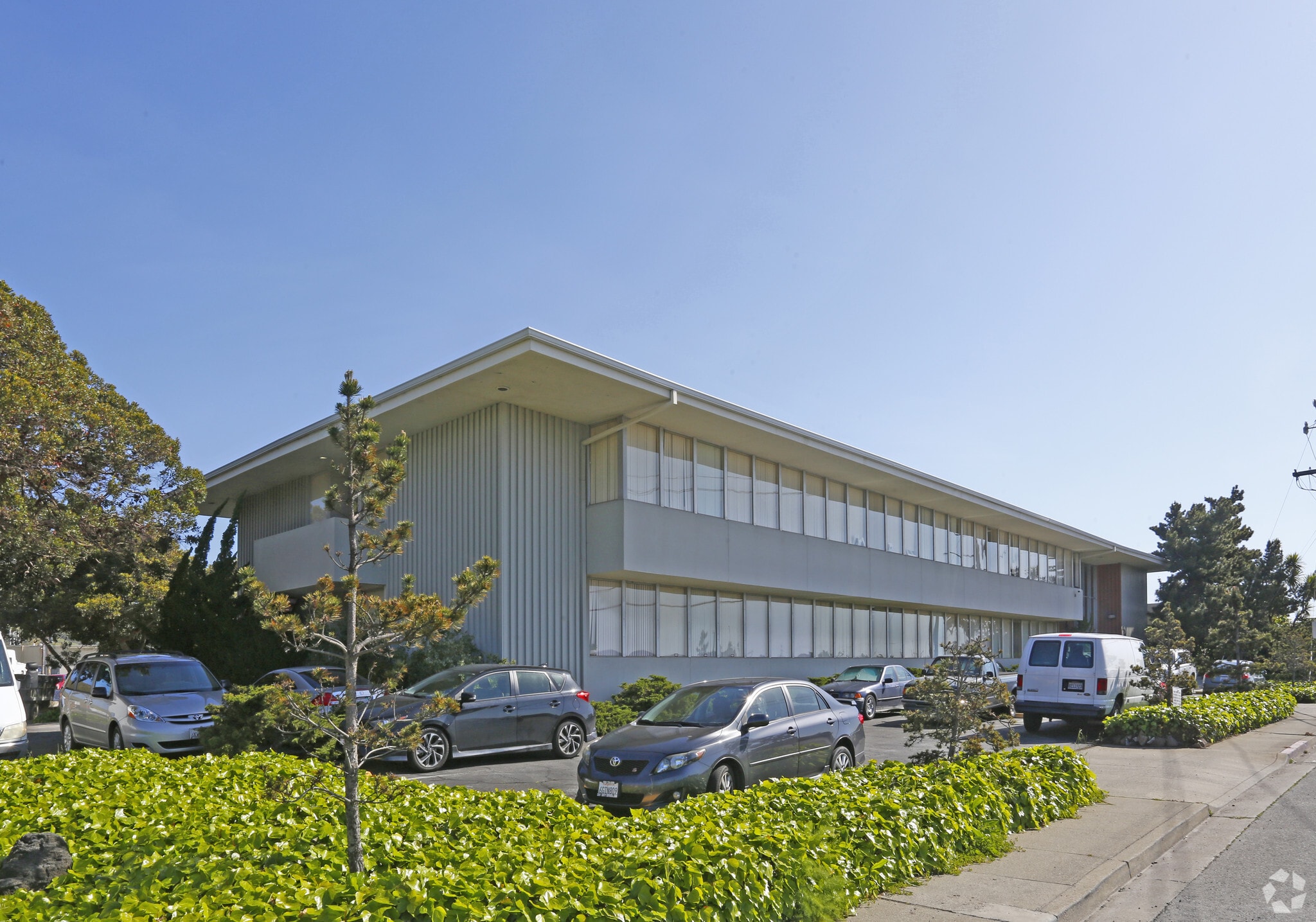 139 Mitchell Ave, South San Francisco, CA for lease Building Photo- Image 1 of 11