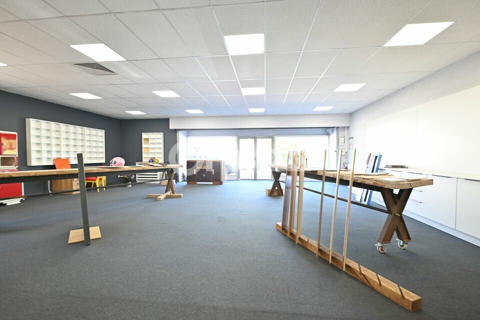 20 Rue De La Guerlande, Châtenoy-le-Royal for lease Interior Photo- Image 1 of 13
