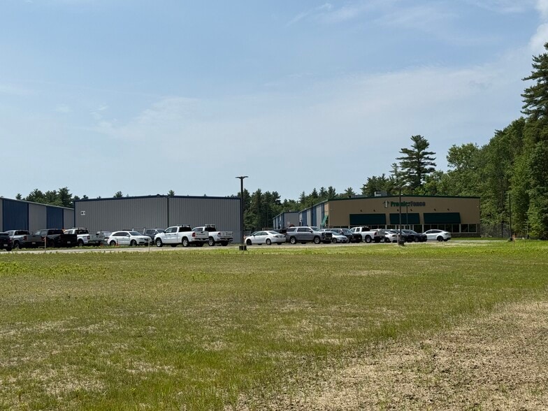 370 Wareham St, Middleborough, MA for lease - Building Photo - Image 3 of 8