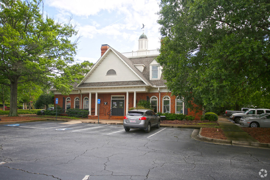 910 Holcomb Bridge Rd, Roswell, GA for lease - Building Photo - Image 1 of 13