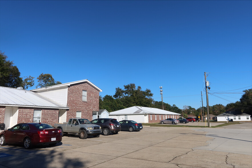 753 Oakleigh Ave, Gulfport, MS for sale - Building Photo - Image 2 of 12