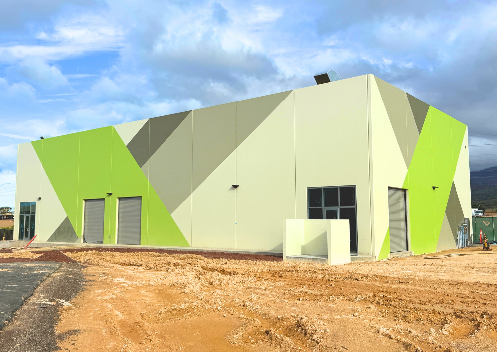 91-1965 Lauwiliwili St, Kapolei, HI for sale Primary Photo- Image 1 of 5