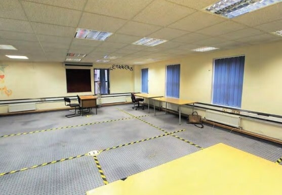 Vernon Rd, Scarborough for lease Interior Photo- Image 1 of 2