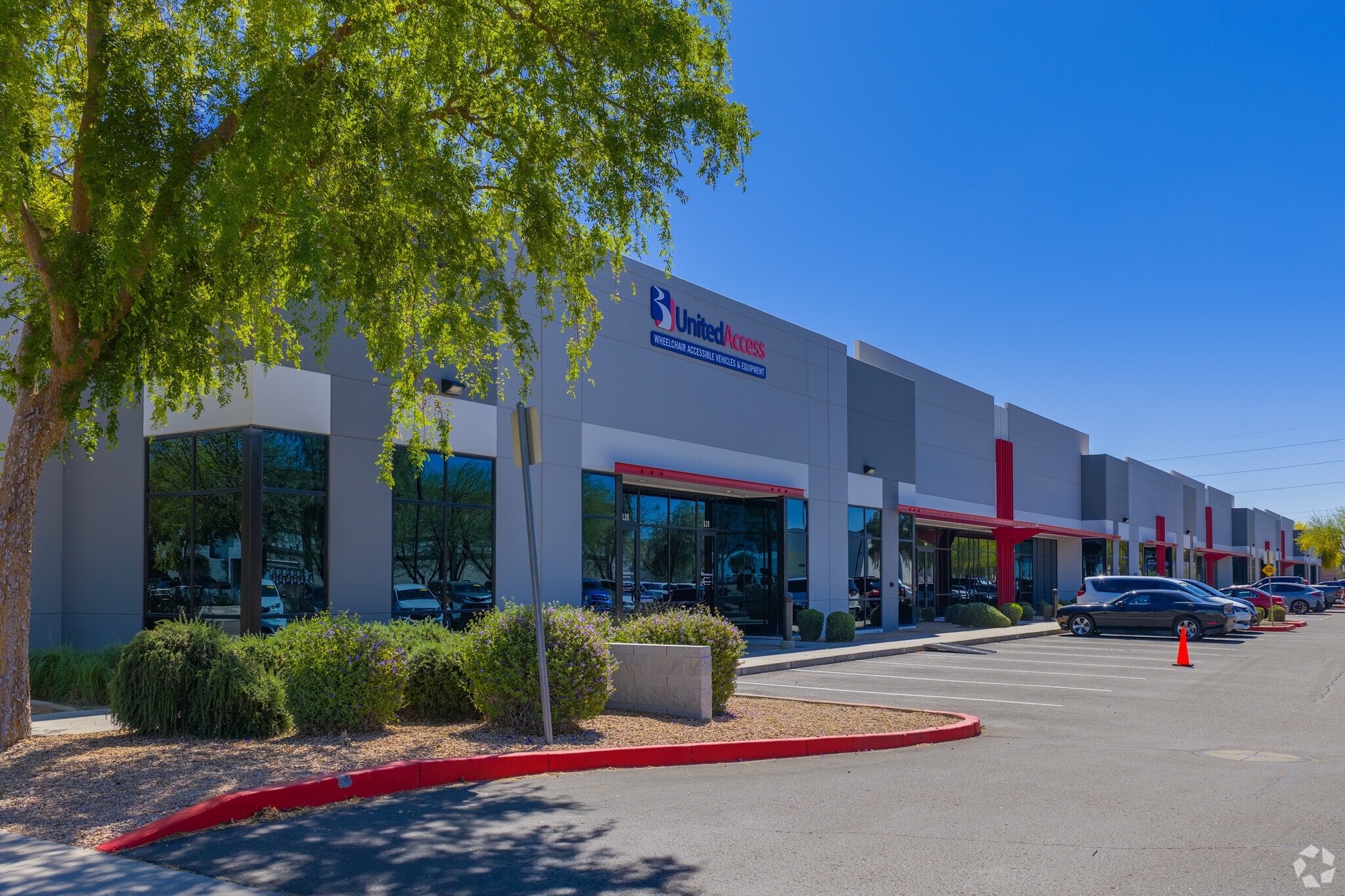 13765 W Auto Dr, Goodyear, AZ for lease Primary Photo- Image 1 of 6