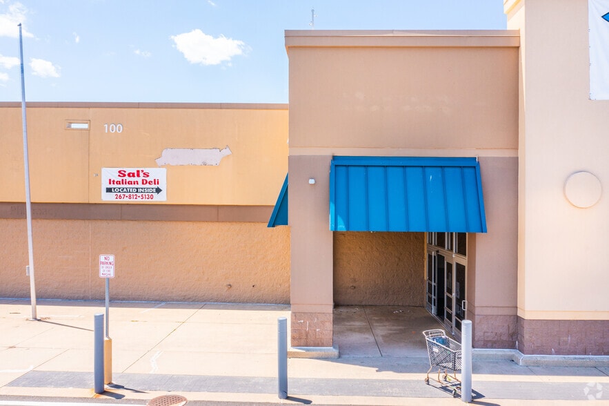 100 Commerce Cir, Bristol, PA for lease - Building Photo - Image 2 of 4